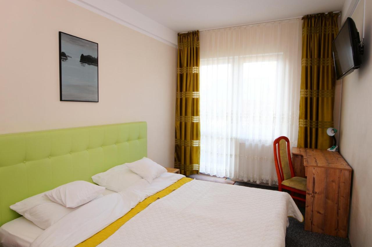 Koral Hotel Wladyslawowo-Chlapowo Ngoại thất bức ảnh